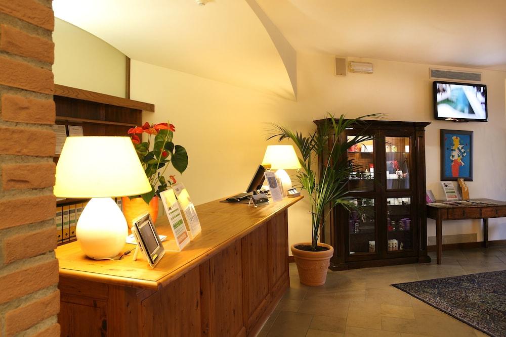Hotel Villasanpaolo &