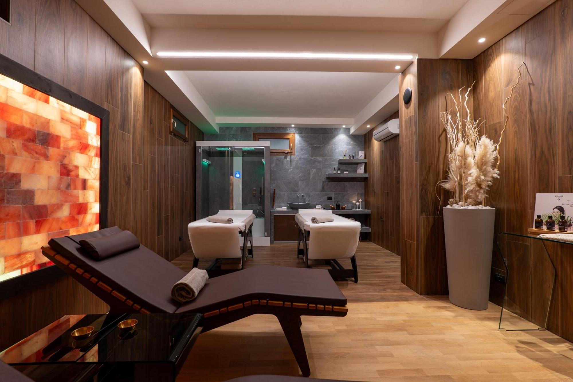 Hotel Villasanpaolo & 4*