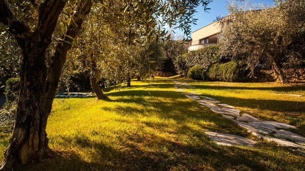 Hotel Villasanpaolo & 4*