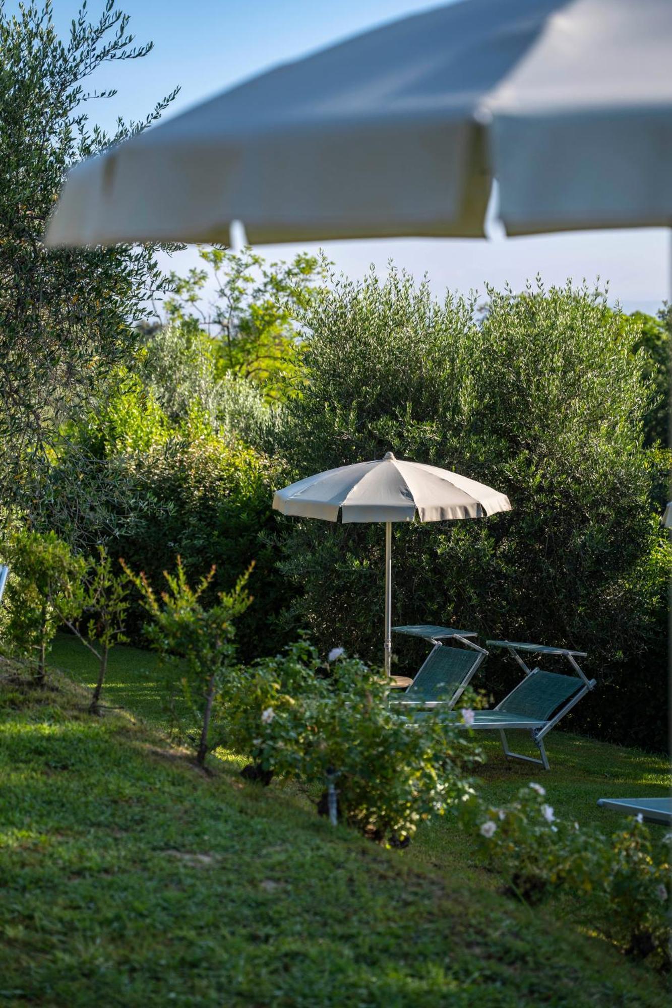 Hotel Villasanpaolo & 4*