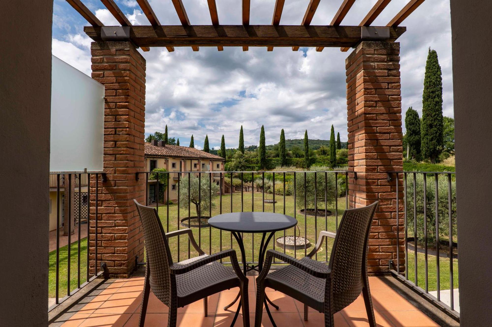 Villasanpaolo & 4* San Gimignano